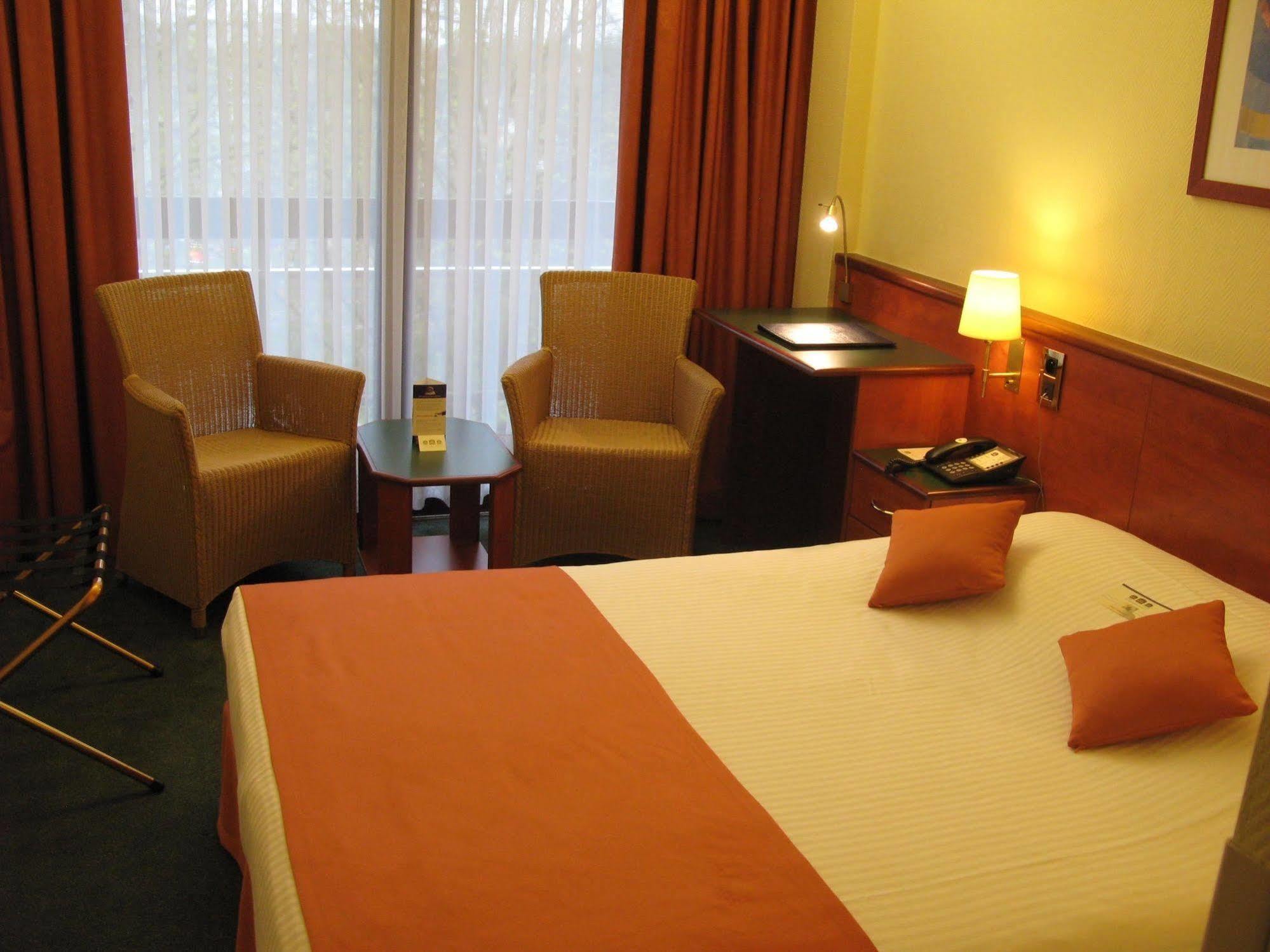 Hotel Best Western County House Saint-Gilles Ngoại thất bức ảnh