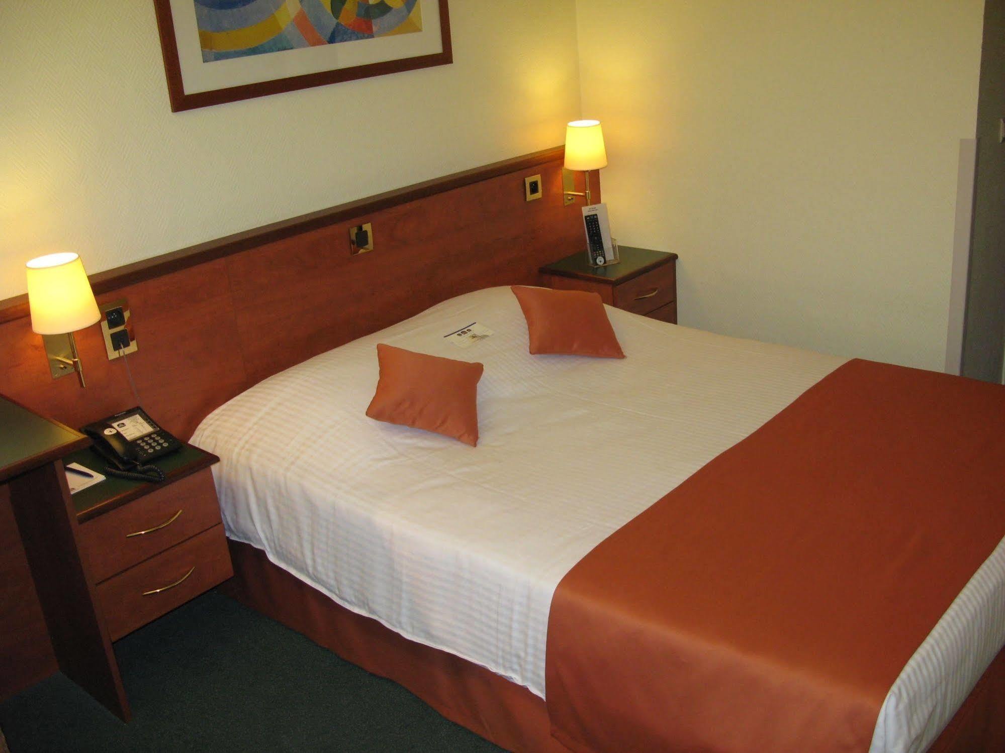 Hotel Best Western County House Saint-Gilles Ngoại thất bức ảnh