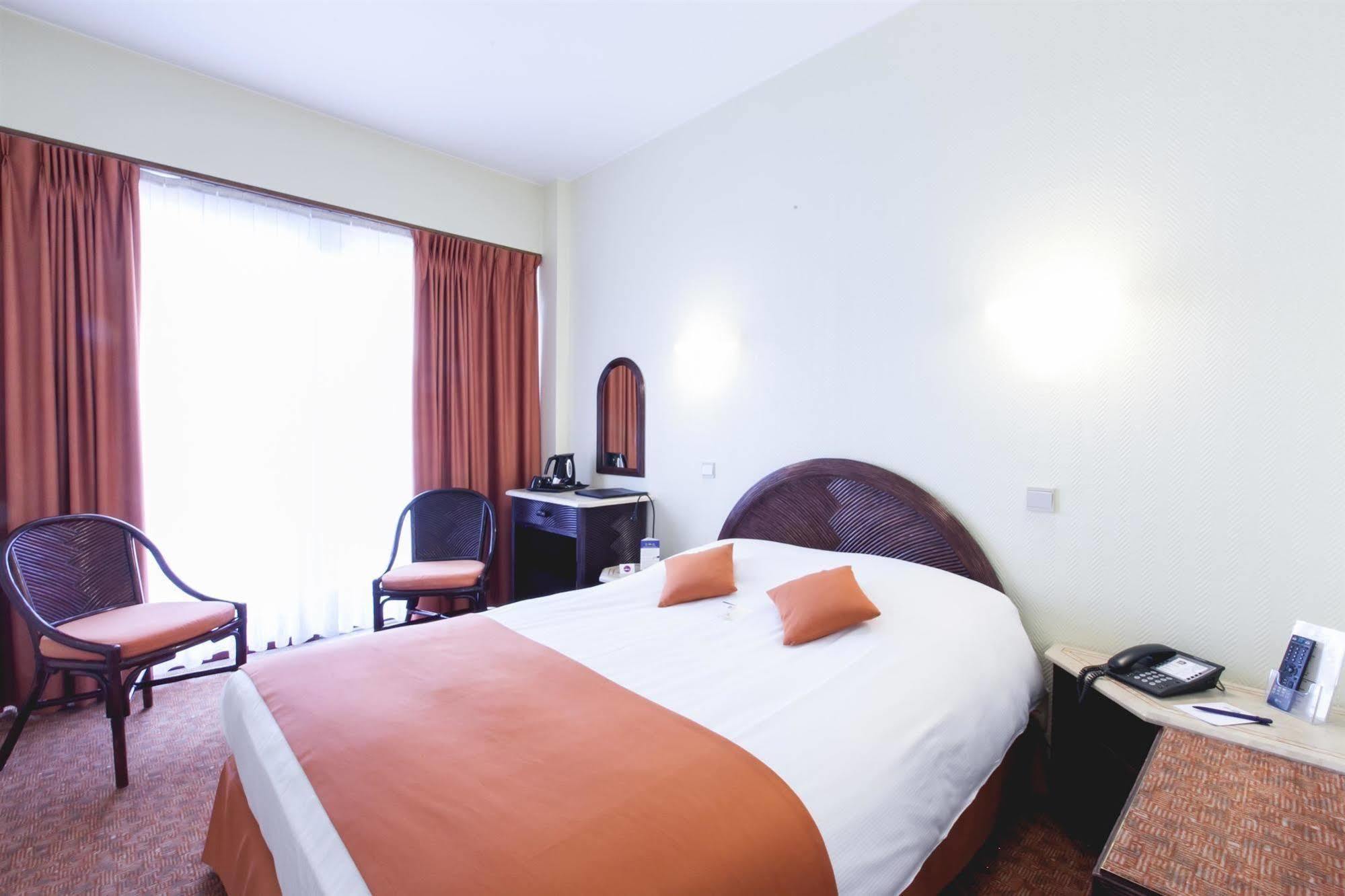 Hotel Best Western County House Saint-Gilles Ngoại thất bức ảnh