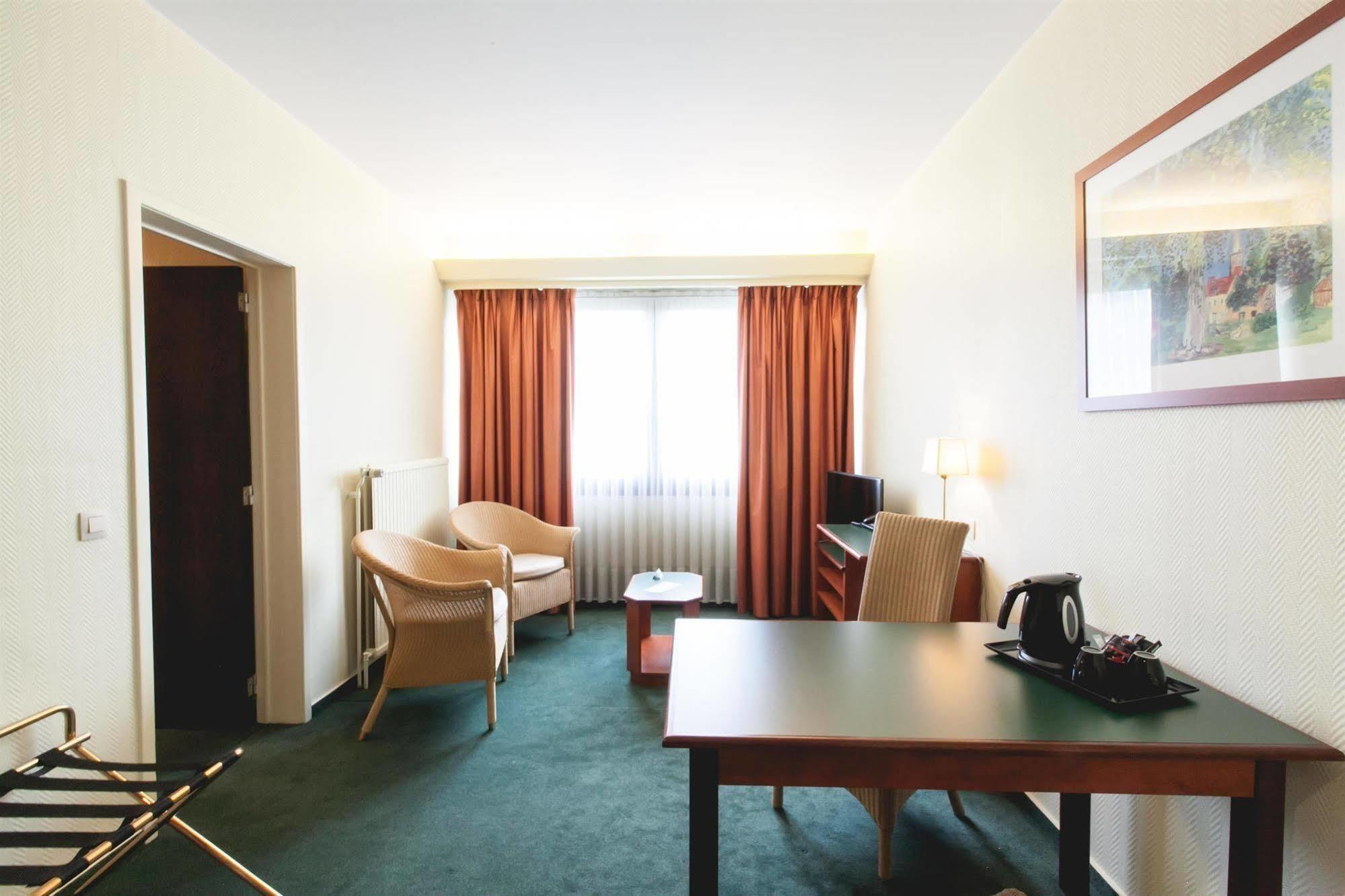 Hotel Best Western County House Saint-Gilles Ngoại thất bức ảnh