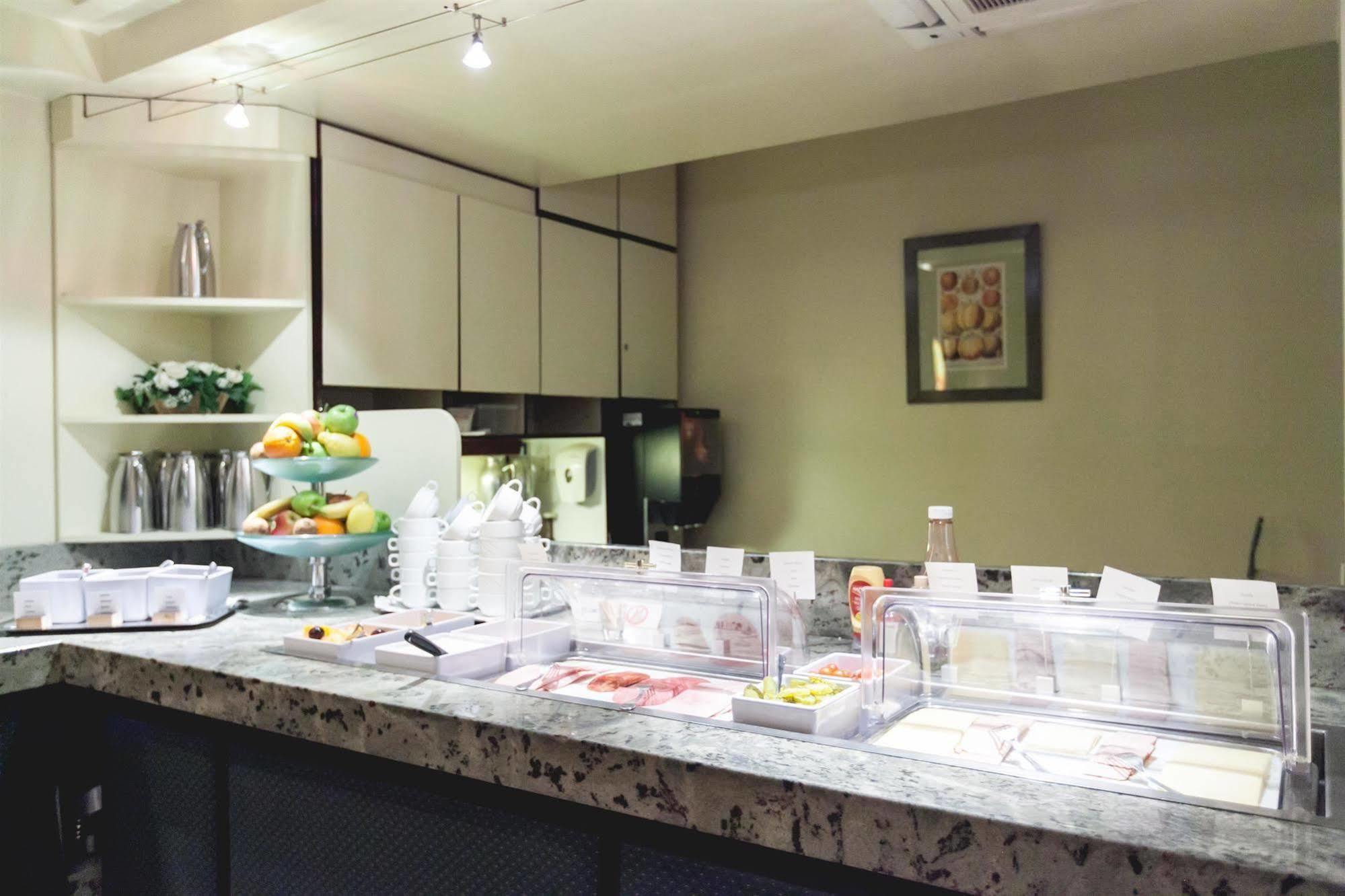 Hotel Best Western County House Saint-Gilles Ngoại thất bức ảnh